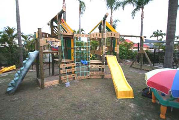 Skyfort SK77 Includes tunnel and swings